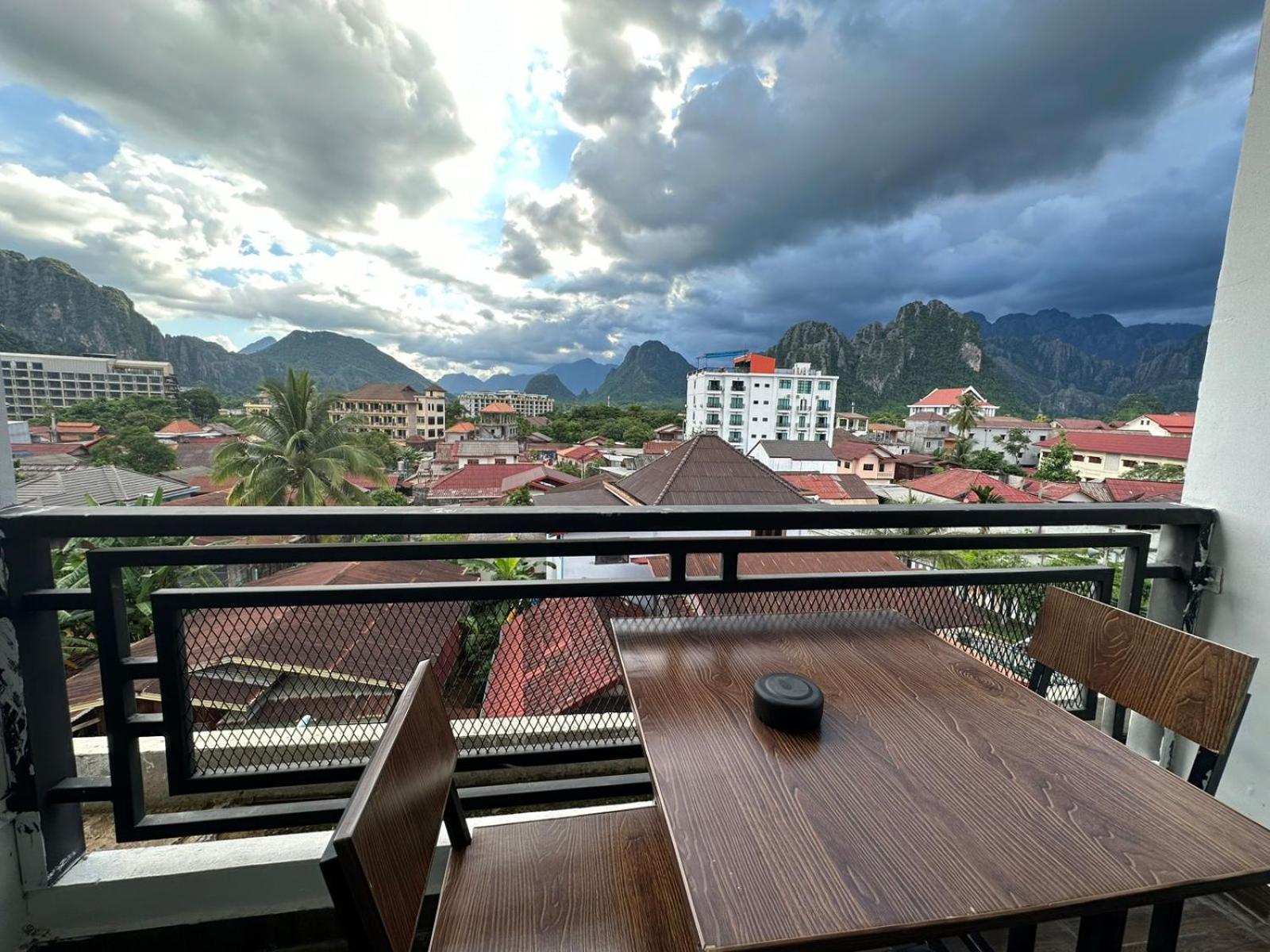 Vang Vieng Topview Hotel Экстерьер фото